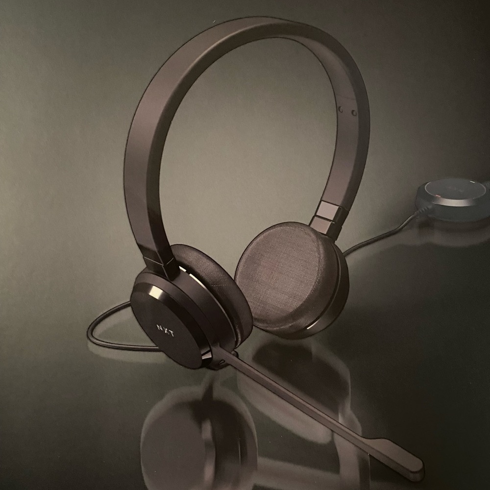 NWT - NXT Technology- UC-2000 Stereo Professional Headset